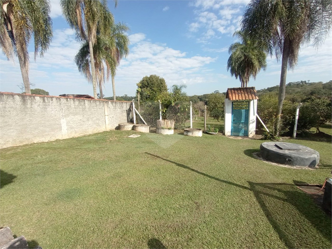 Chácara à venda com 6 quartos, sendo 1 suíte,  em Cercadinho, Alambari, SP