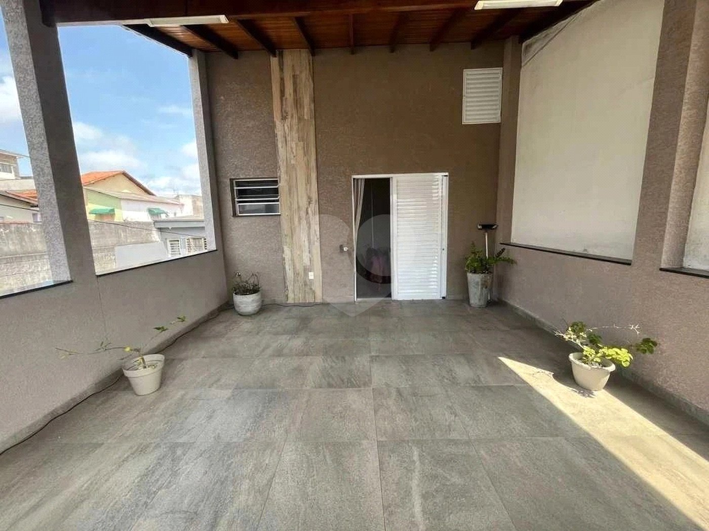 Sobrado à venda com 3 quartos, sendo 1 suíte,  em Vila Nova Cintra, Mogi das Cruzes, SP