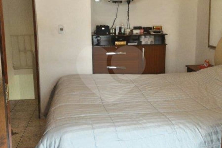 Sobrado à venda com 6 quartos em Chora Menino, São Paulo, SP