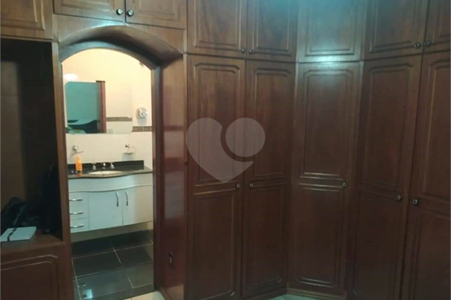 Casa à venda com 4 quartos, sendo 1 suíte, em Jardim Santa Cecília, Guarulhos, SP