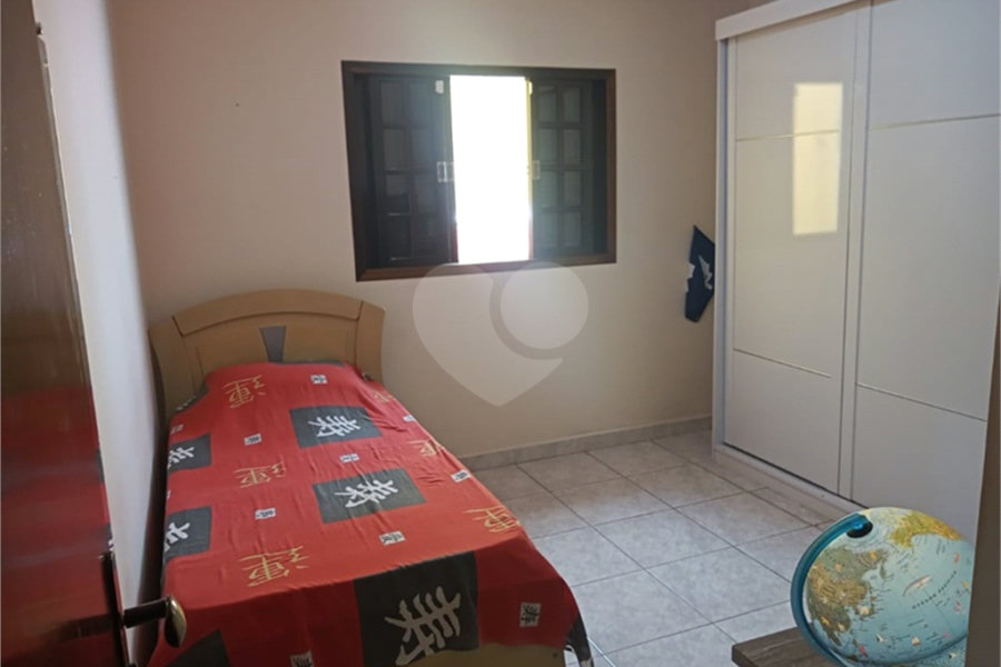 Sobrado à venda com 3 quartos, sendo 1 suíte, em Parque Continental II, Guarulhos, SP