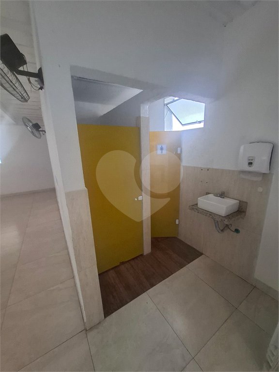 Apartamento para alugar com 2 quartos em Santíssimo, Rio de Janeiro, RJ