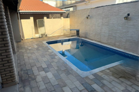 Casa à venda com 4 quartos, sendo 1 suíte, em Vila Santana, Sorocaba, SP