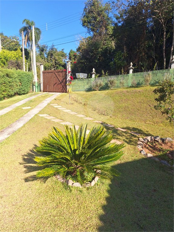 Casa em condomínio à venda com 3 quartos, sendo 1 suíte,  no Centro, Bom Jesus dos Perdões, SP