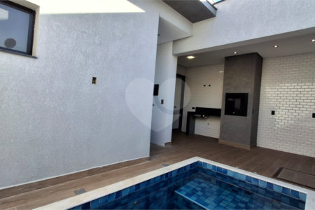 Casa à venda com 3 quartos, sendo 1 suíte,  no condomínio Horto Florestal 1, Sorocaba - SP
