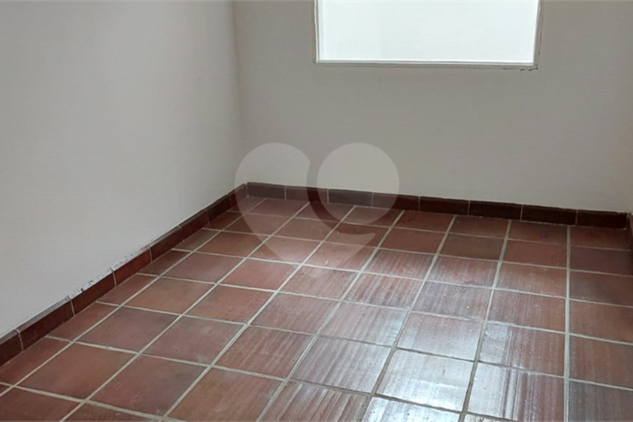 Sobrado à venda com 3 quartos, sendo 2 suítes, em Vila Paulicéia, São Paulo, SP