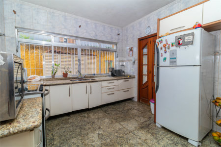 Casa à venda com 3 quartos, sendo 1 suíte, em Interlagos, São Paulo, SP