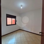 Casa à venda ou para alugar com 3 quartos, sendo 1 suíte, no condomínio Recanto dos Paturis, Vinhedo - SP