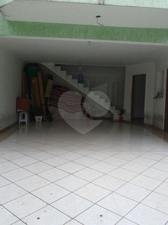 Sobrado à venda com 5 quartos, sendo 4 suítes, em Horto, São Paulo, SP