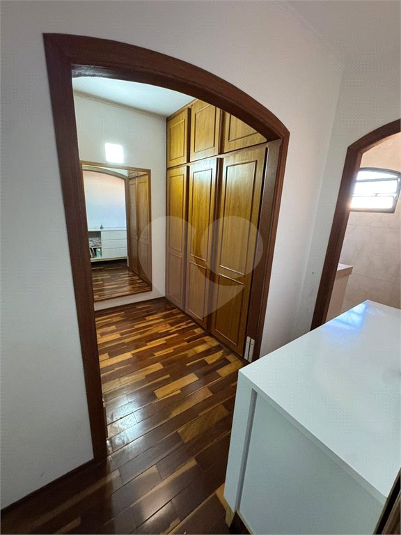 Sobrado à venda com 4 quartos, sendo 1 suíte,  em Jardim Santa Rosa, Araraquara, SP