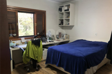 Casa à venda com 3 quartos, sendo 2 suítes,  no condomínio Aruã, Mogi das Cruzes - SP