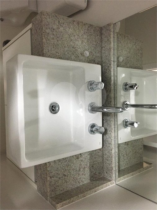 Apartamento à venda com 2 quartos, sendo 1 suíte, em Pinheiros, São Paulo, SP