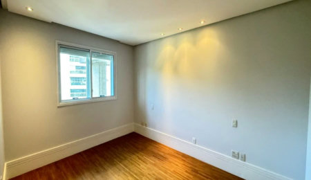 Apartamento à venda com 2 quartos, sendo 1 suíte,  em Parque do Morumbi, São Paulo, SP
