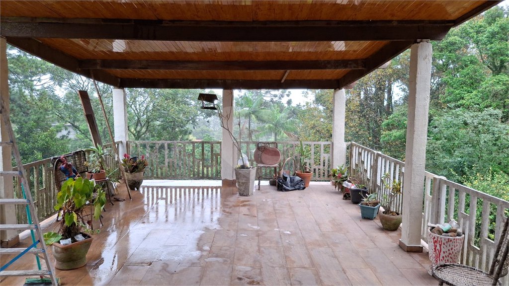 Casa à venda ou para alugar com 3 quartos, sendo 2 suítes, no condomínio Jardim da Montanha I, Mairiporã - SP