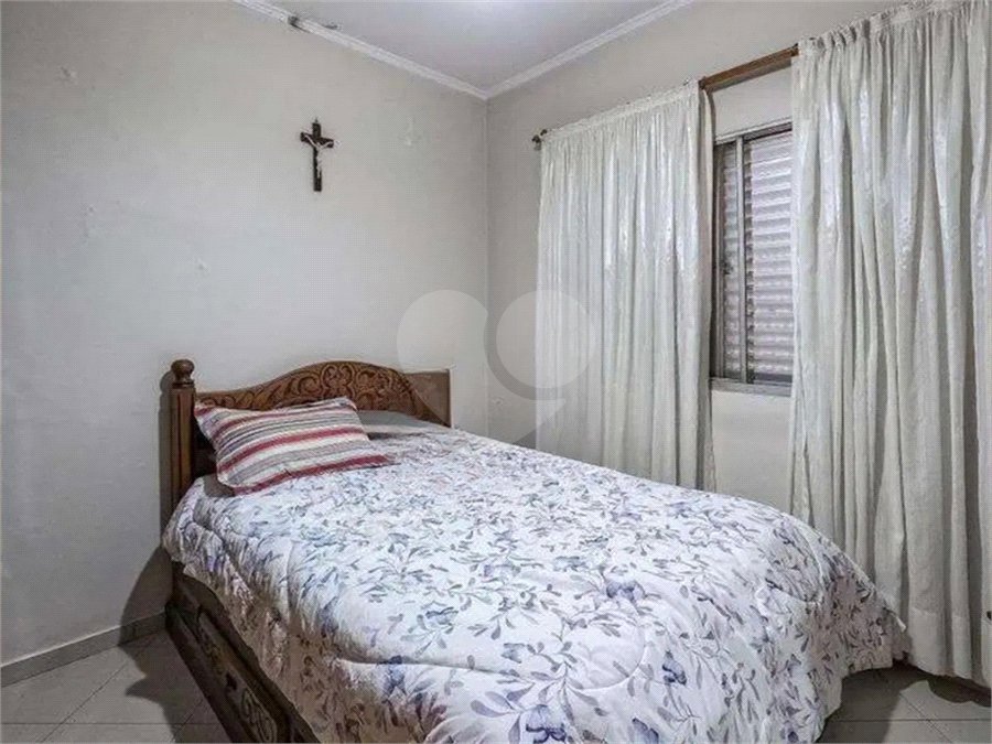 Casa à venda com 3 quartos em Jardim Marisa, São Paulo, SP