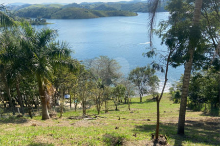 Terreno à venda no condomínio Portal do Igaratá, Igaratá - SP