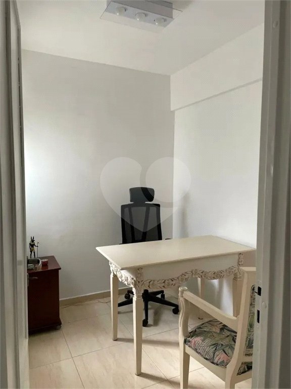 Apartamento à venda com 3 quartos, sendo 1 suíte, em Jardim Colombo, São Paulo, SP