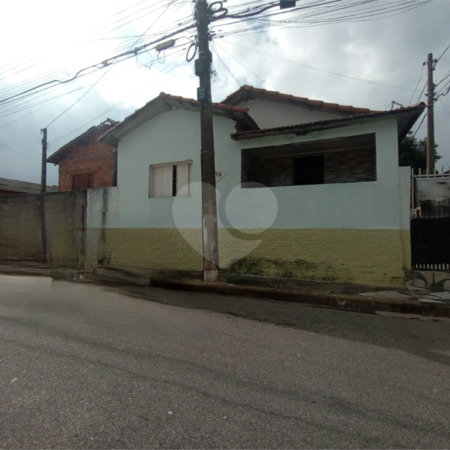 Casa à venda com 2 quartos em Vila Santana, Itapetininga, SP