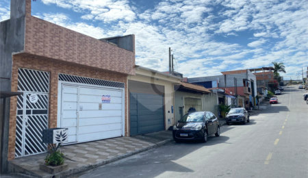 Casa à venda com 2 quartos, sendo 1 suíte,  em Jardim Santa Inês, Suzano, SP