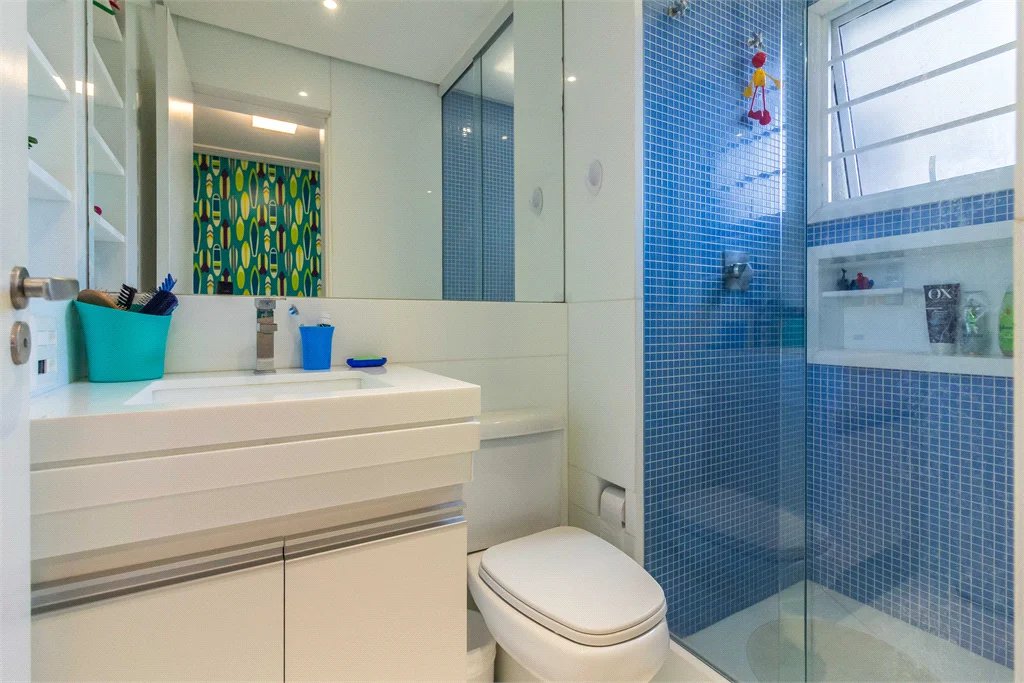 Apartamento à venda com 3 suítes em Vila Cordeiro, São Paulo, SP