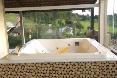 Chácara à venda com 3 suítes em Ribeirão dos Porcos, Atibaia, SP