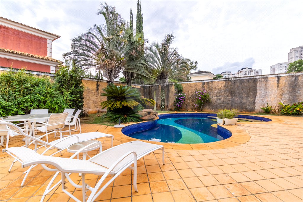 Casa à venda com 5 quartos, sendo 4 suítes, no condomínio Residencial Tivoli Park, Sorocaba - SP