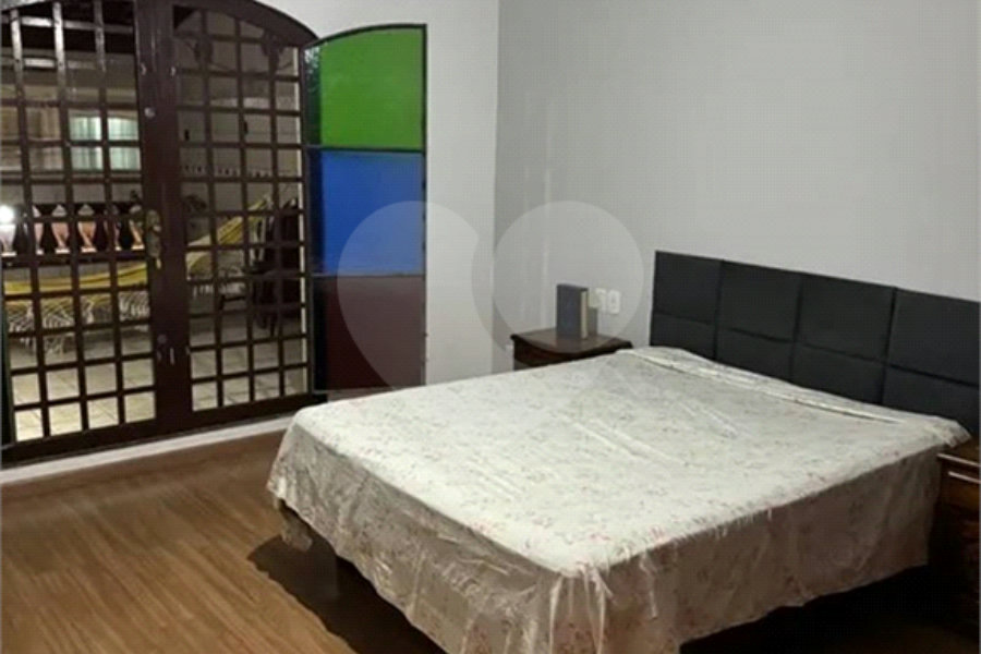 Sobrado à venda com 3 quartos, sendo 1 suíte, em Parque Edu Chaves, São Paulo, SP