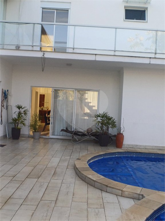 Casa à venda com 4 suítes no condomínio Parque da Figueiras, Mogi das Cruzes - SP