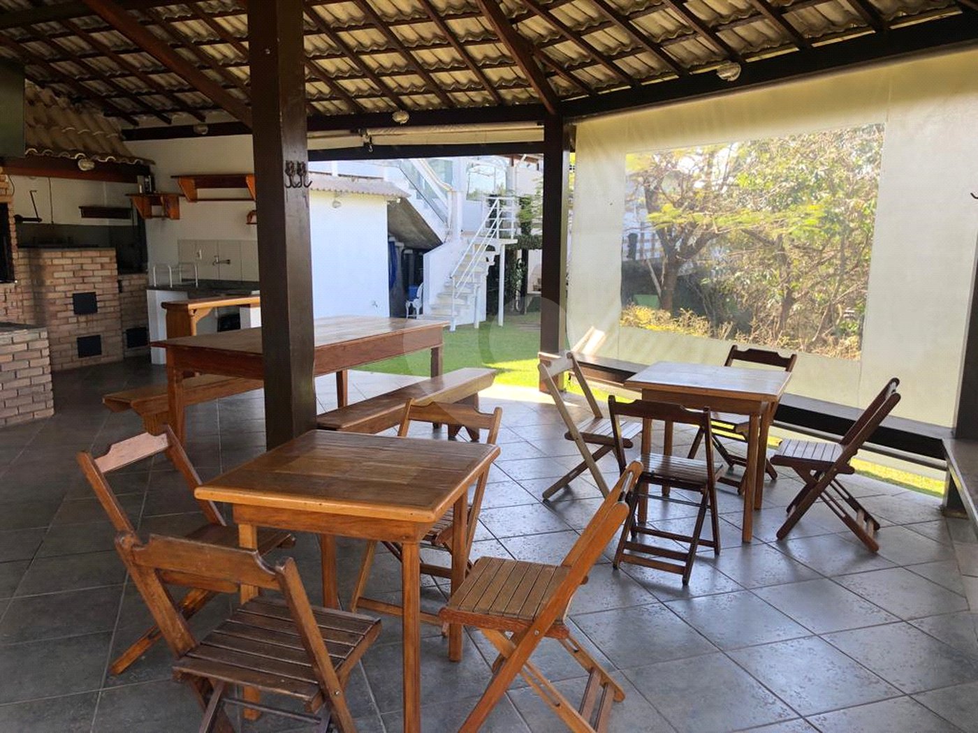 Sobrado à venda com 2 suítes no Centro, Bom Jesus dos Perdões, SP