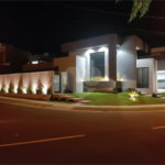Casa para venda no condomínio de alto padrão Damha III,