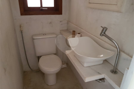 Sobrado à venda com 4 quartos, sendo 2 suítes, em Granja Julieta, São Paulo, SP