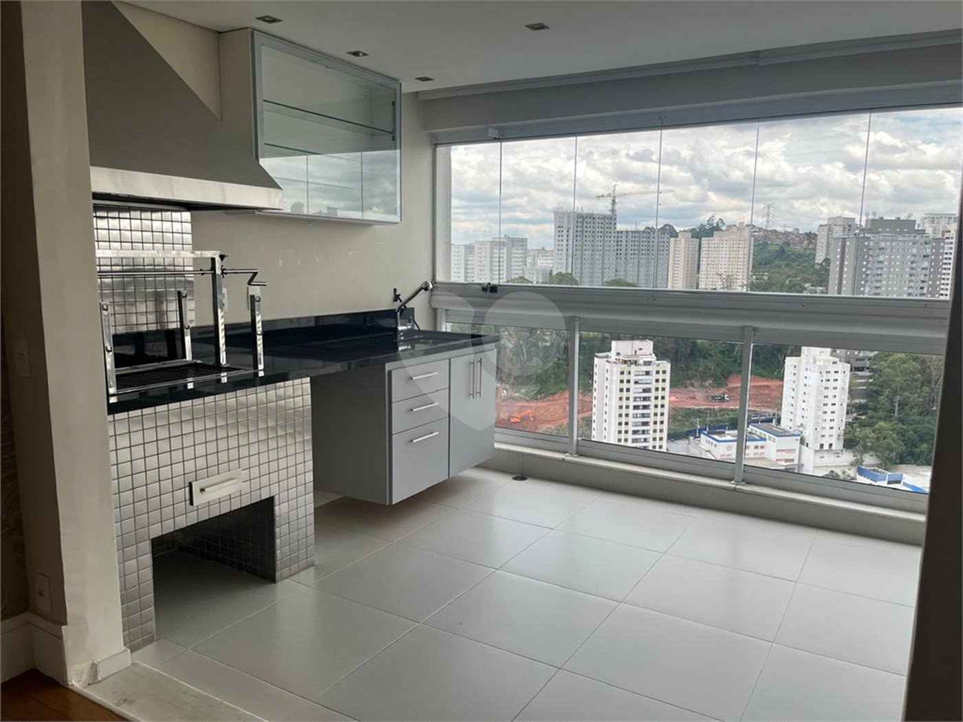 Apartamento à venda com 3 suítes em Vila Andrade, São Paulo, SP