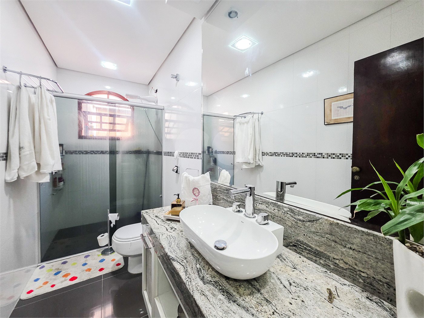 Casa à venda com 4 quartos, sendo 1 suíte, em Sapopemba, São Paulo, SP