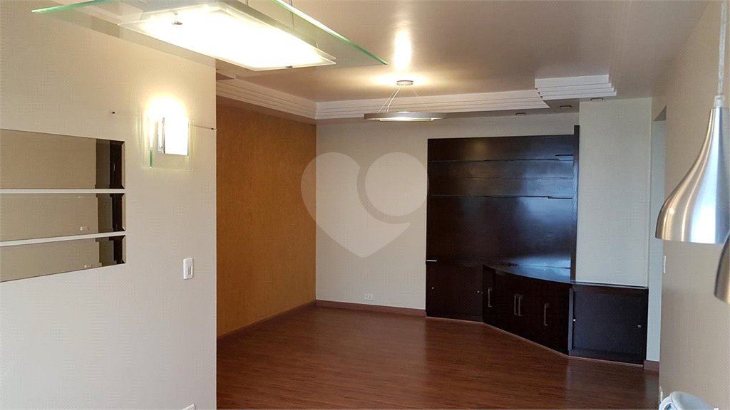 Apartamento à venda com 3 quartos, sendo 1 suíte, em Alto da Lapa, São Paulo, SP
