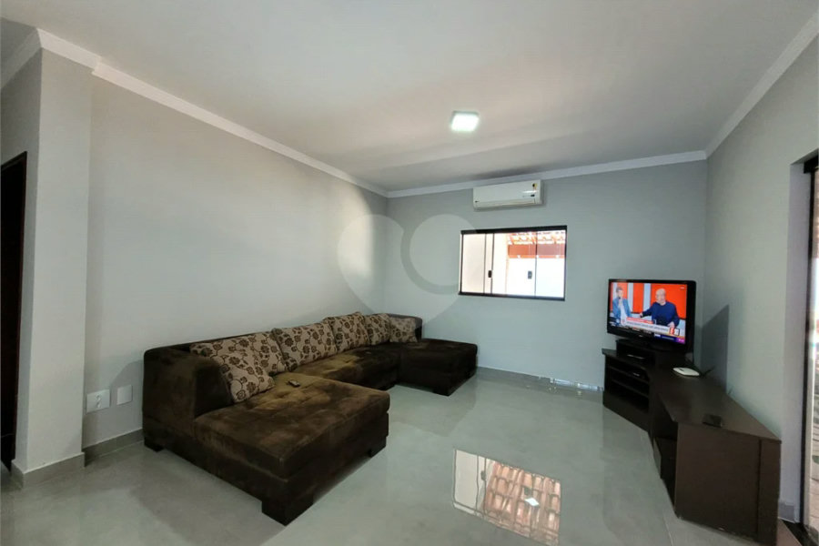 Bela casa à venda no Bairro Convívio Santa Tereza em Piracicaba - SP.