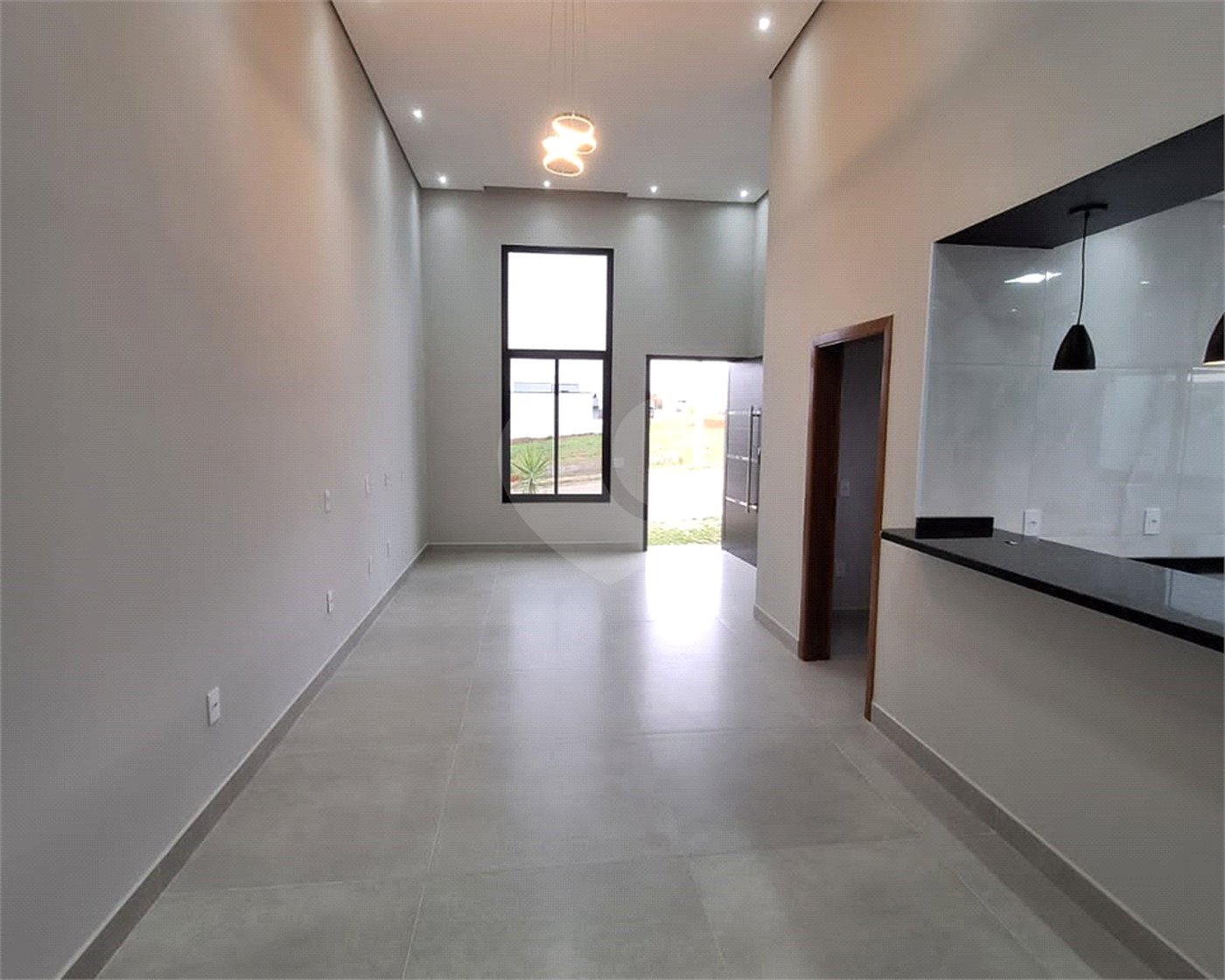 Casa à venda com 3 quartos, sendo 1 suíte,  no condomínio Helena Maria, Sorocaba - SP
