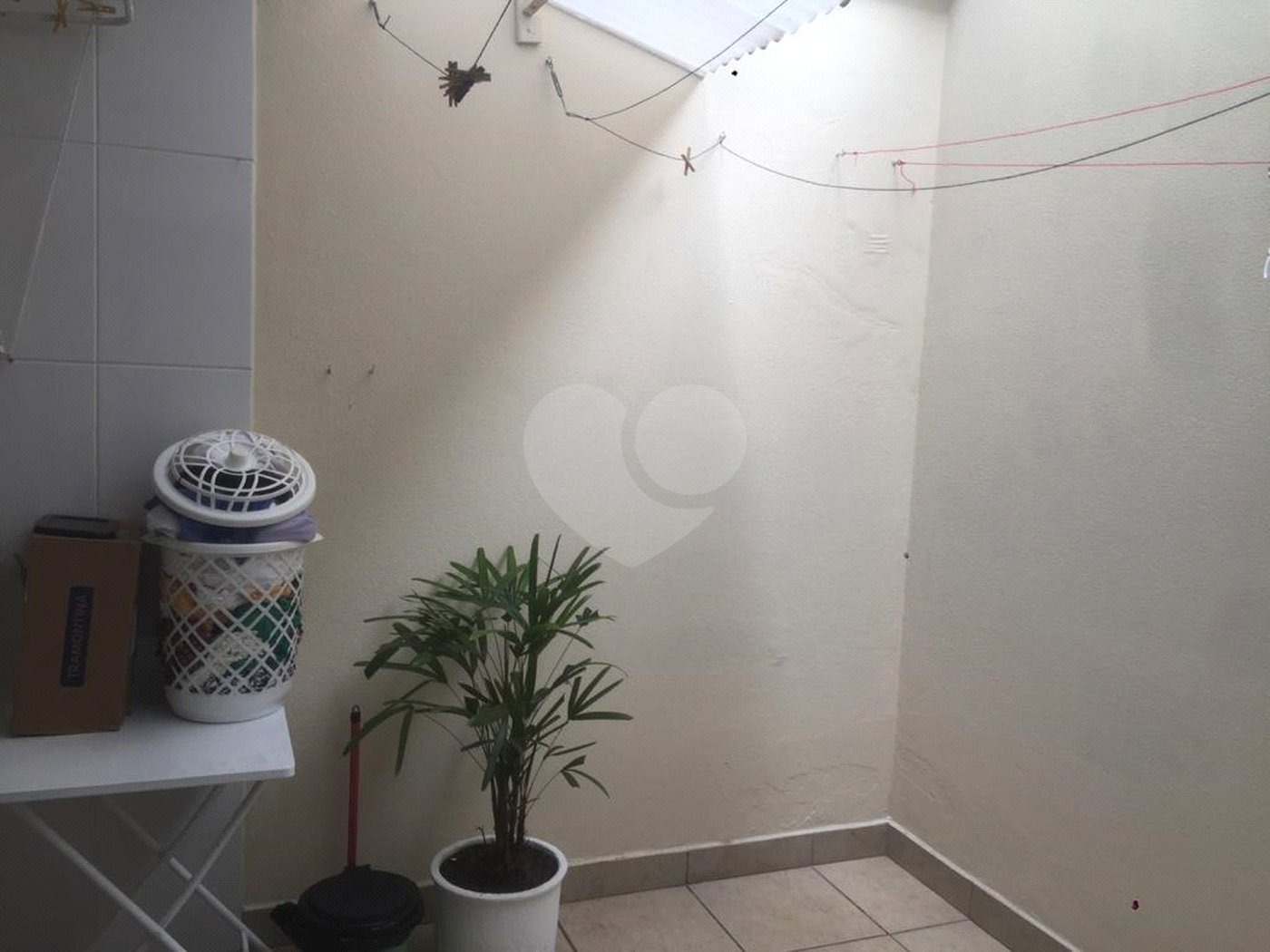 Casa à venda com 3 quartos, sendo 1 suíte, no condomínio Morada do Horto, São Paulo - SP