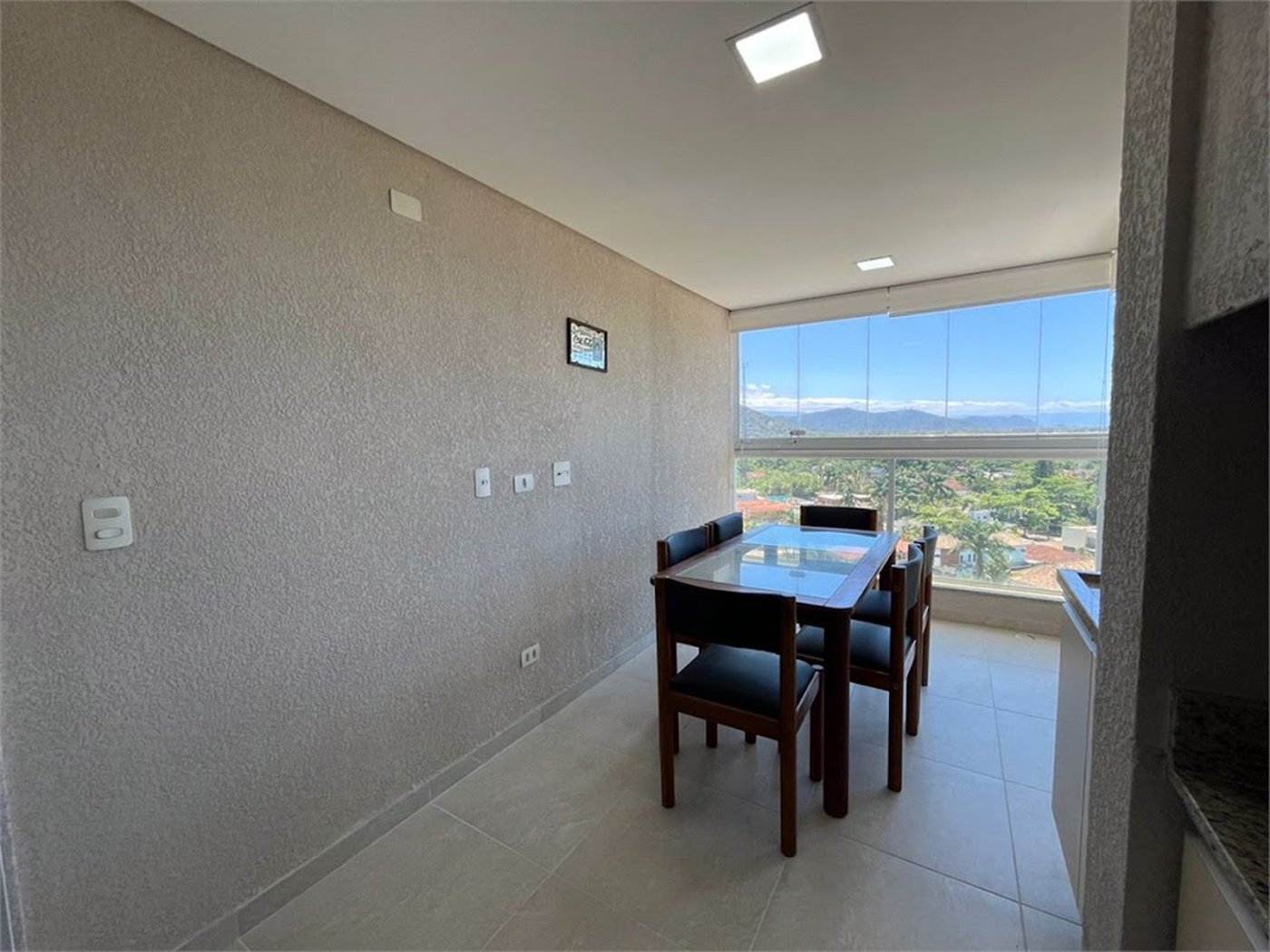 Apartamento Residencial à venda, Jardim Virginia, Guarujá - AP0995.