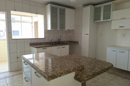 Apartamento com 3 dormitórios à venda, 104 m² por R$ 740.000,00 - Ponta da Praia - Santos/SP