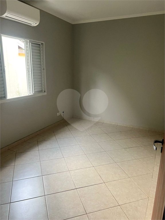 Casa à venda com 3 quartos, sendo 1 suíte, em Jardim Santa Bárbara, Atibaia, SP