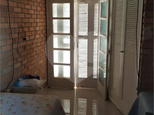 Casa Térrea à venda com 3 quartos, sendo 1 suíte,  em Vila Atlântica, Caraguatatuba, SP