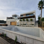 Casa com 4 quartos à venda em Lagos, Algarve, Portugal – Piscinas e jardim mediterrânico
