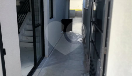 Sobrado à venda com 3 quartos, sendo 1 suíte,  em Jardim dos Pinheiros, Atibaia, SP