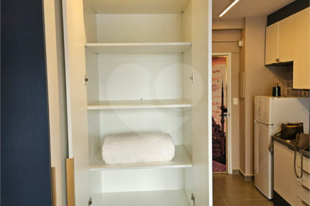 Apartamento Mobiliado a Venda no Campo Belo