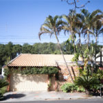 Casa com 4 Dormitórios e área de lazer com piscina