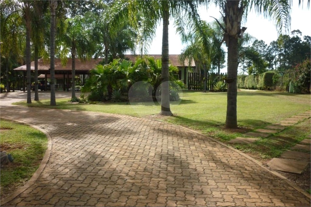 Chácara à venda ou para alugar com 4 quartos, sendo 1 suíte, em Chácara Velosa, Araraquara, SP