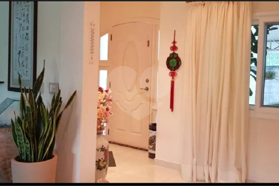Casa à venda com 4 suítes no condomínio Monte Samkhya, Serra Negra - SP