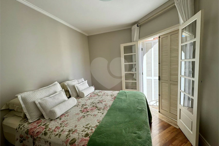 Casa à venda com 3 quartos, sendo 1 suíte, no condomínio Villagio Staluccia, São Paulo - SP