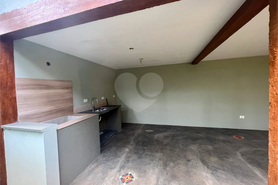 Sobrado à venda com 3 quartos, sendo 1 suíte,  em Serra da Cantareira, Mairiporã, SP