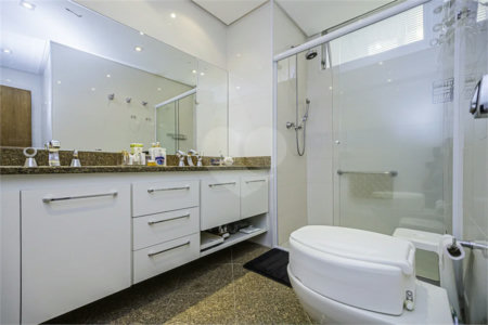 Apartamento á venda em Higienópolis com 212m² 3 dormitórios 1 suíte 2 vagas